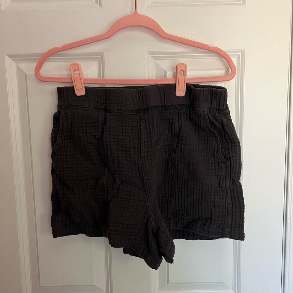 Madewell Navy Crinkle Pull On Shorts with Pockets size M